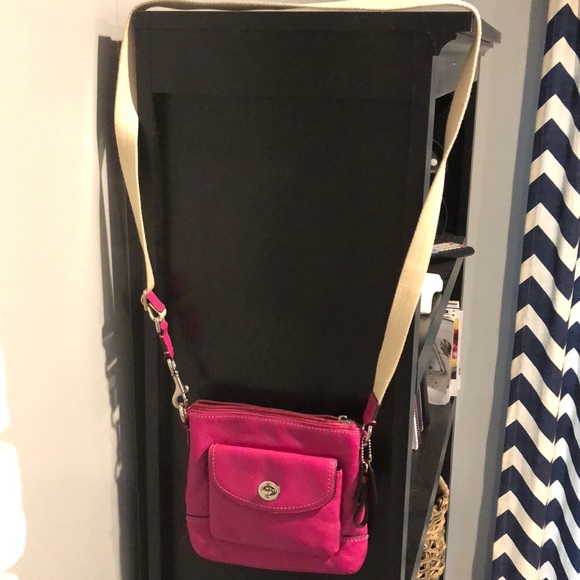 Coach Handbags - Small Coach crossbody bag!